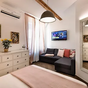 Old Port Bed & Breakfast