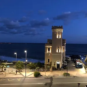 Castello Miramare Janov